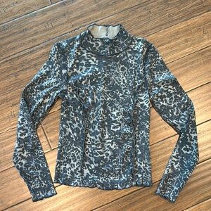 Pilcro Fitted Top Gray Black Mandarin Collar